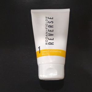 Rodan and Fields Reverse deep exfoliating wash